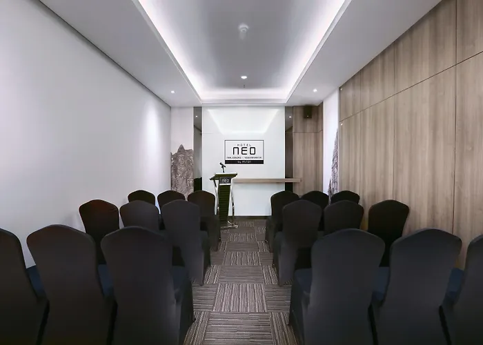 Hotel Neo Malioboro By Aston